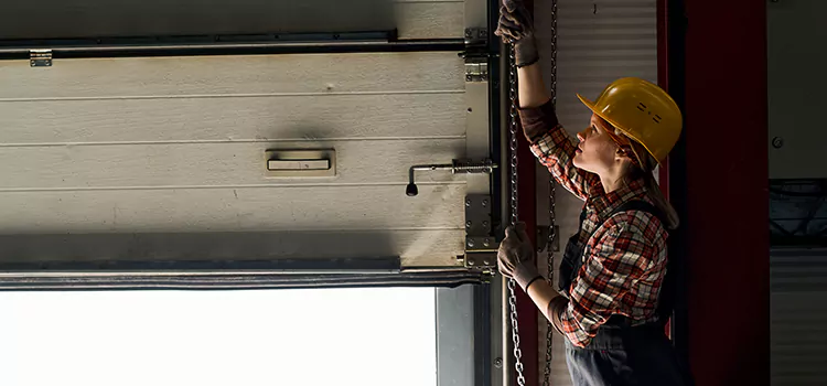 Addressing Common Garage Door Stoppage Issues in Casselberry, FL